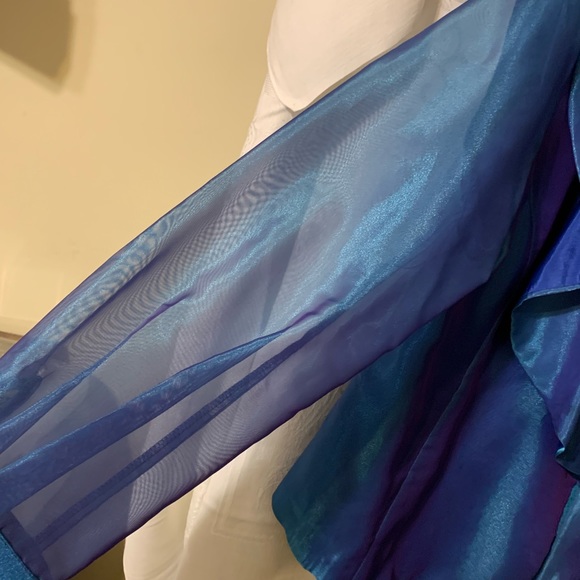 Top - Picture 2 of 4